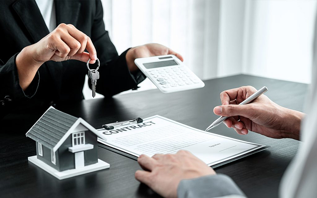 You can easily close home loan before the term end in the UAE