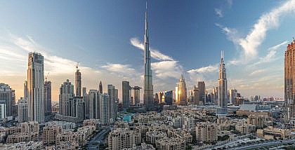 مباني وأبرج حول برج خليفة في دبي