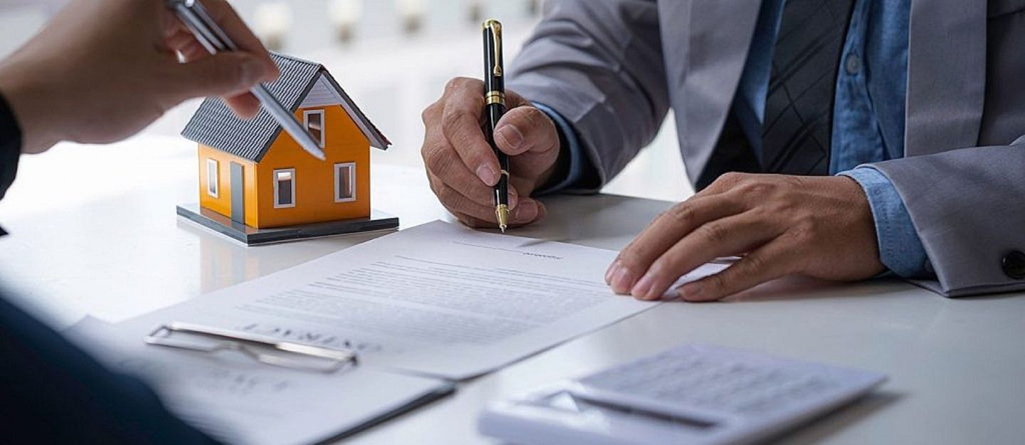 Knowing the reverse mortgage mistakes to avoid in the UAE can help protect your home and finances