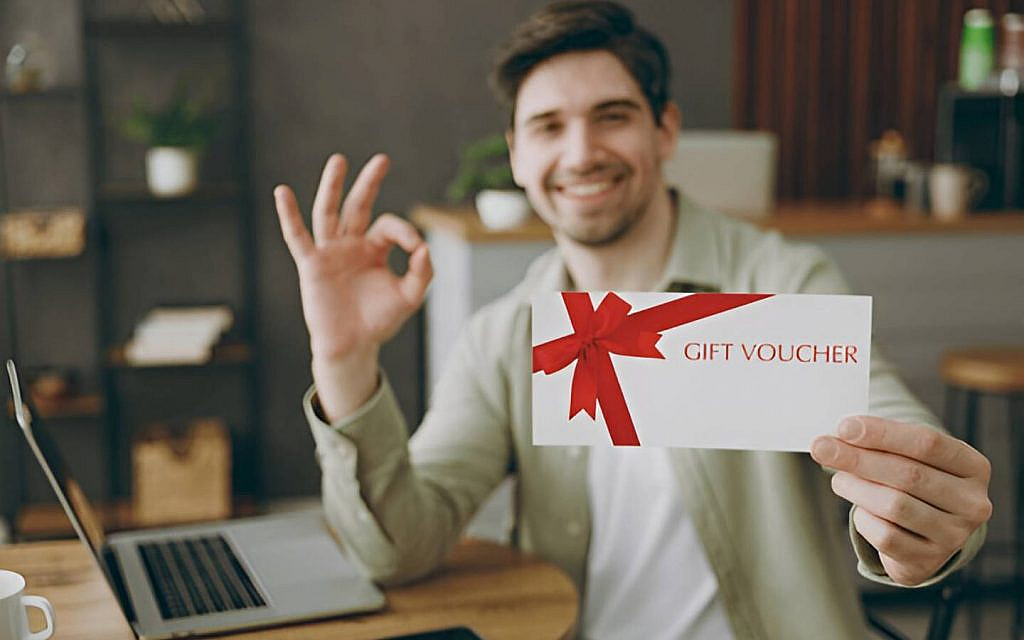 give a gift voucher to agents after the deal is closed