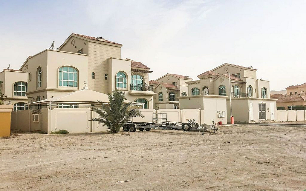 Houses and villas in Shakhbout City