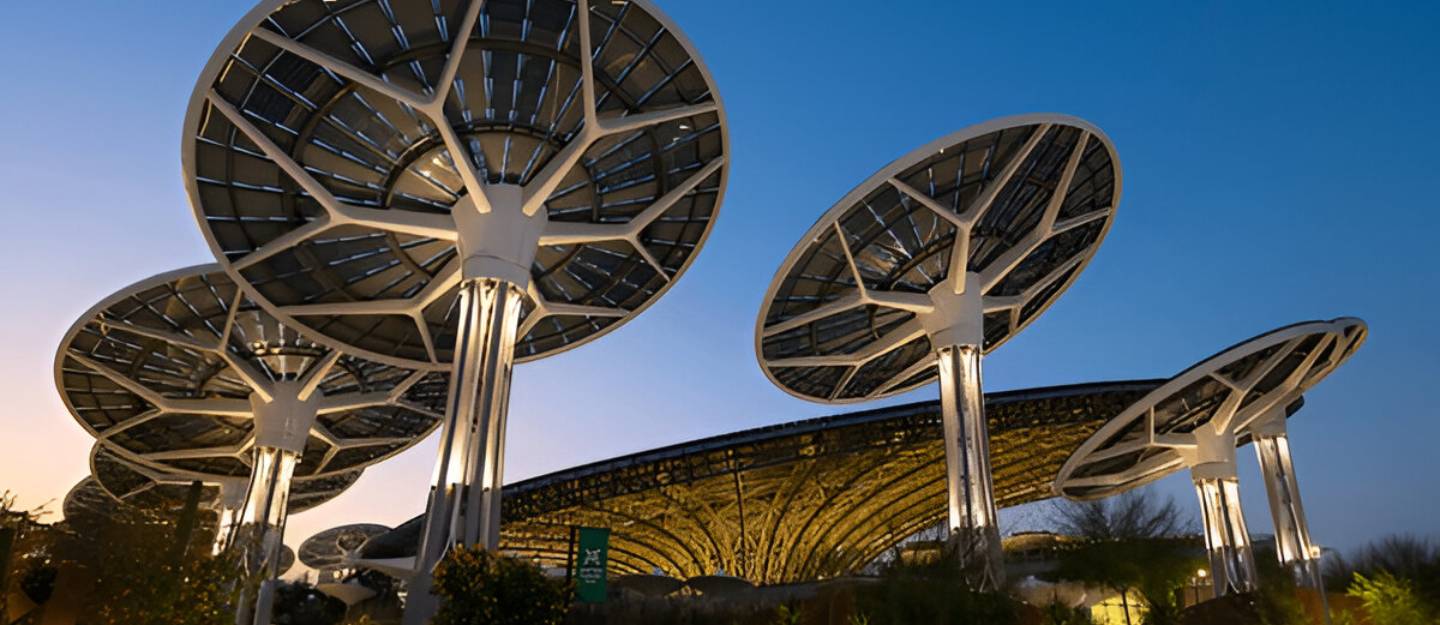 ألواح طاقة شمسية