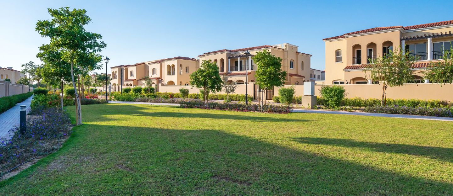 Popular Areas to Buy Villas in Jumeirah Park_220926
