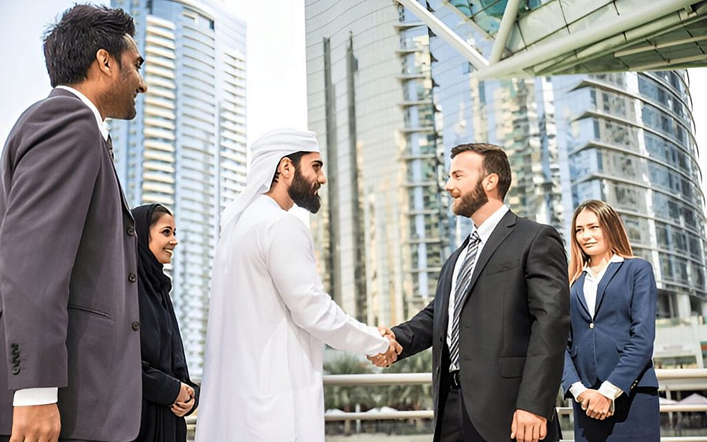 Developer meeting with a foreign investor