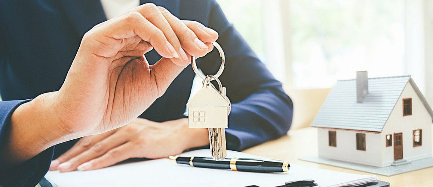 real estate management contract registration in Dubai