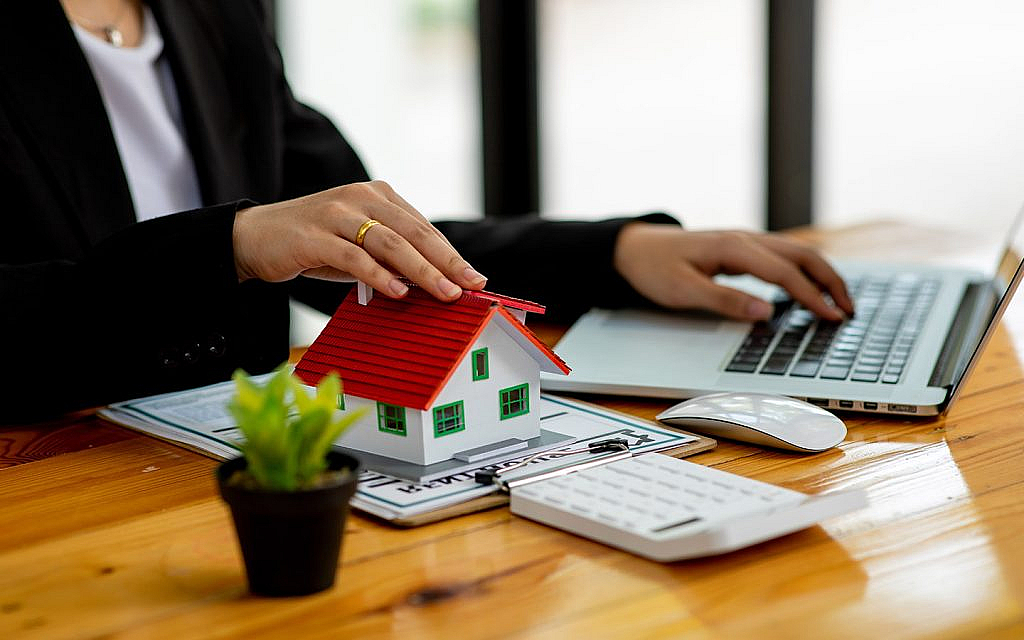 Responsibilities of Real estate regulatory agency in Dubai