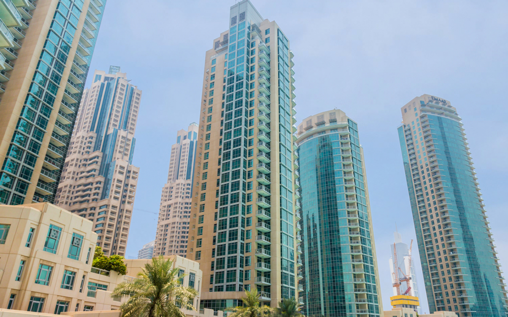 أبراج سكنية مرتفعة 