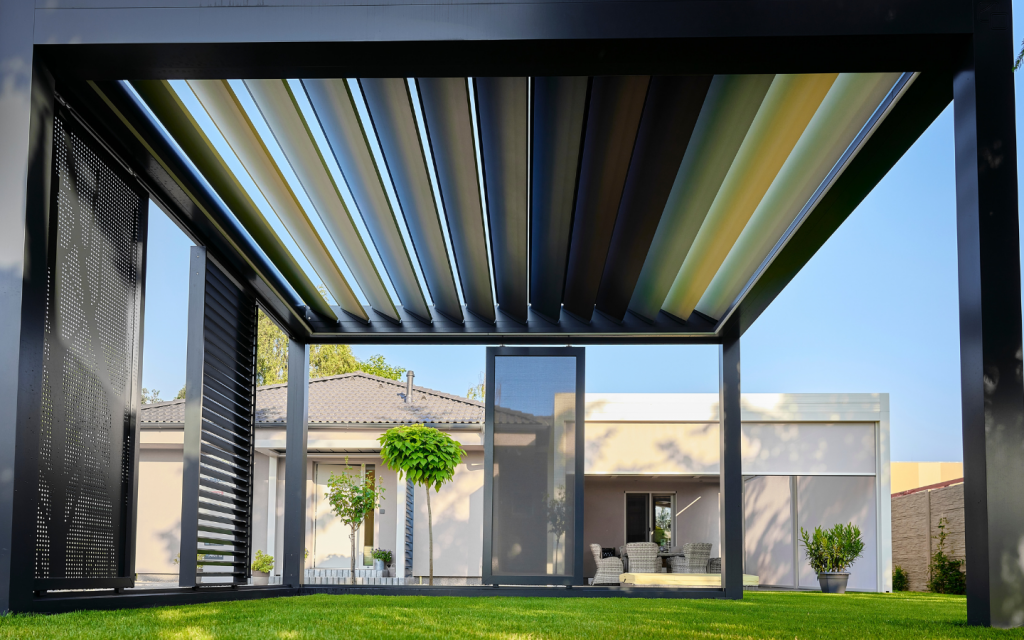 Outdoor sun shade suppliers in Dubai like the united sun shade