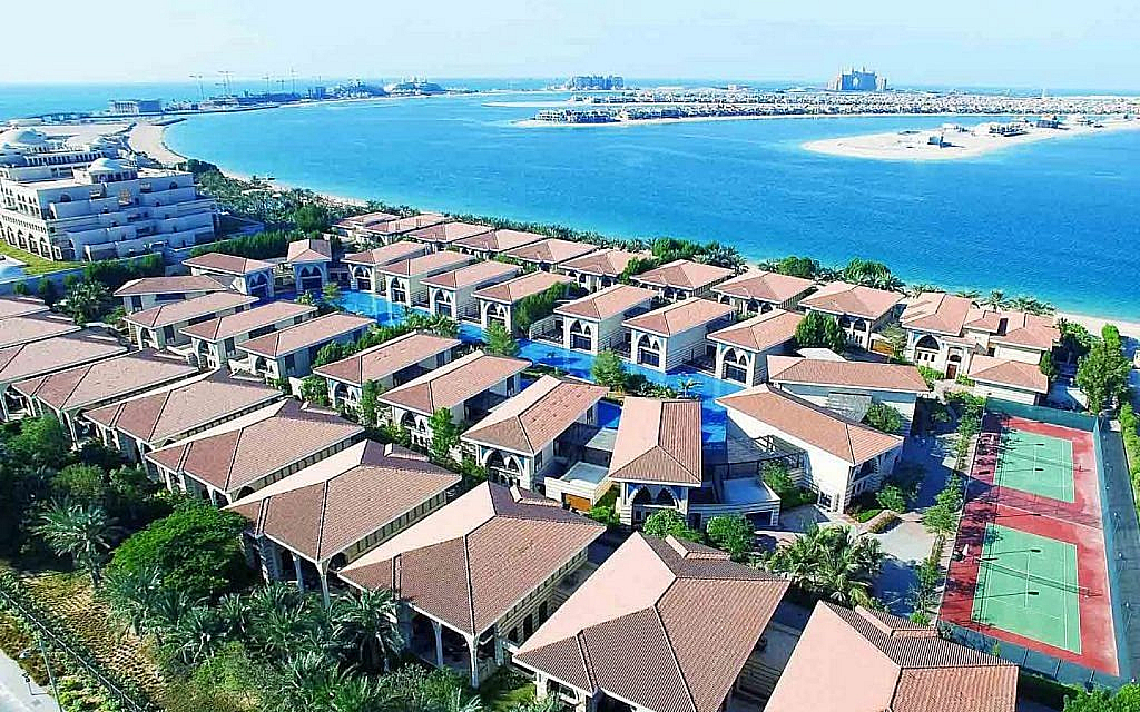 Beachfront villa community in Palm Jumeirah