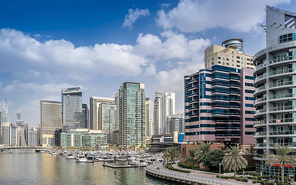 average service charges in Dubai for apartments