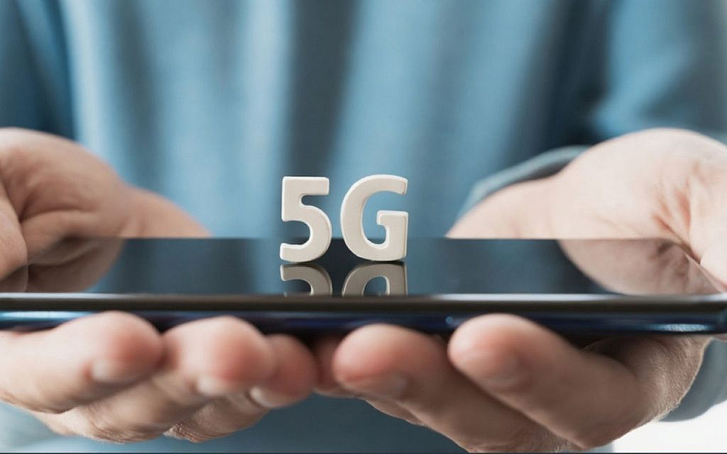 5G-enabled smart device