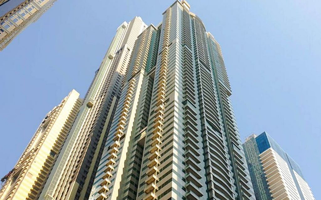 Marina Pinnacle offers modern, amenity-rich apartments in Dubai Marina.