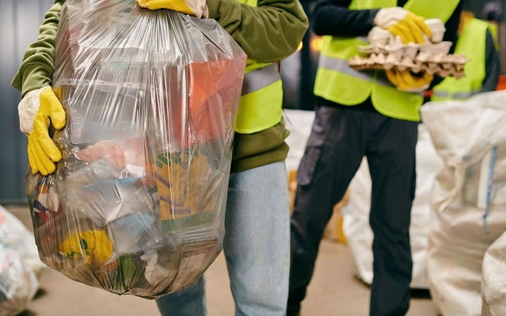 Advanced waste management system of Dubai