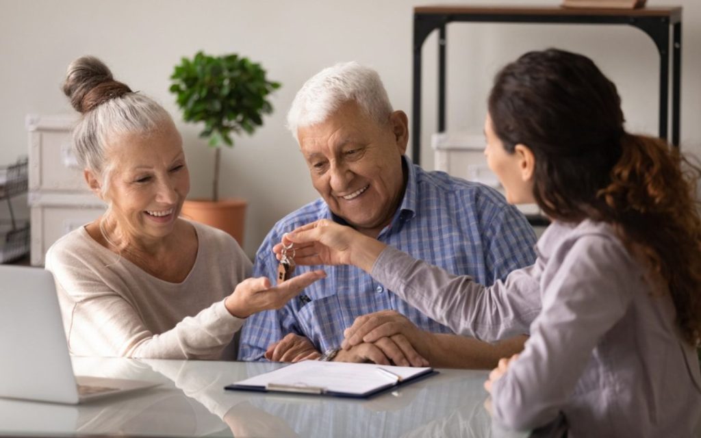 Retirees buying property with minimum property value for the UAE retirement visa