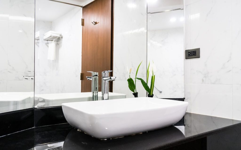 Bathroom vanity lighting ideas