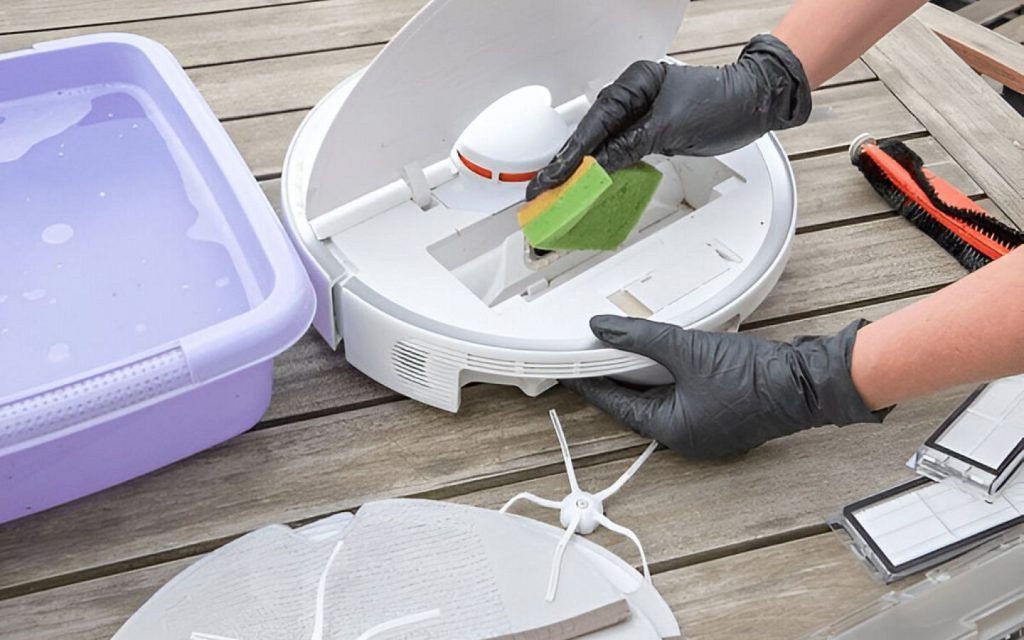 Water tank cleaning companies in Dubai