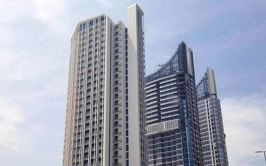 مبنى بايز