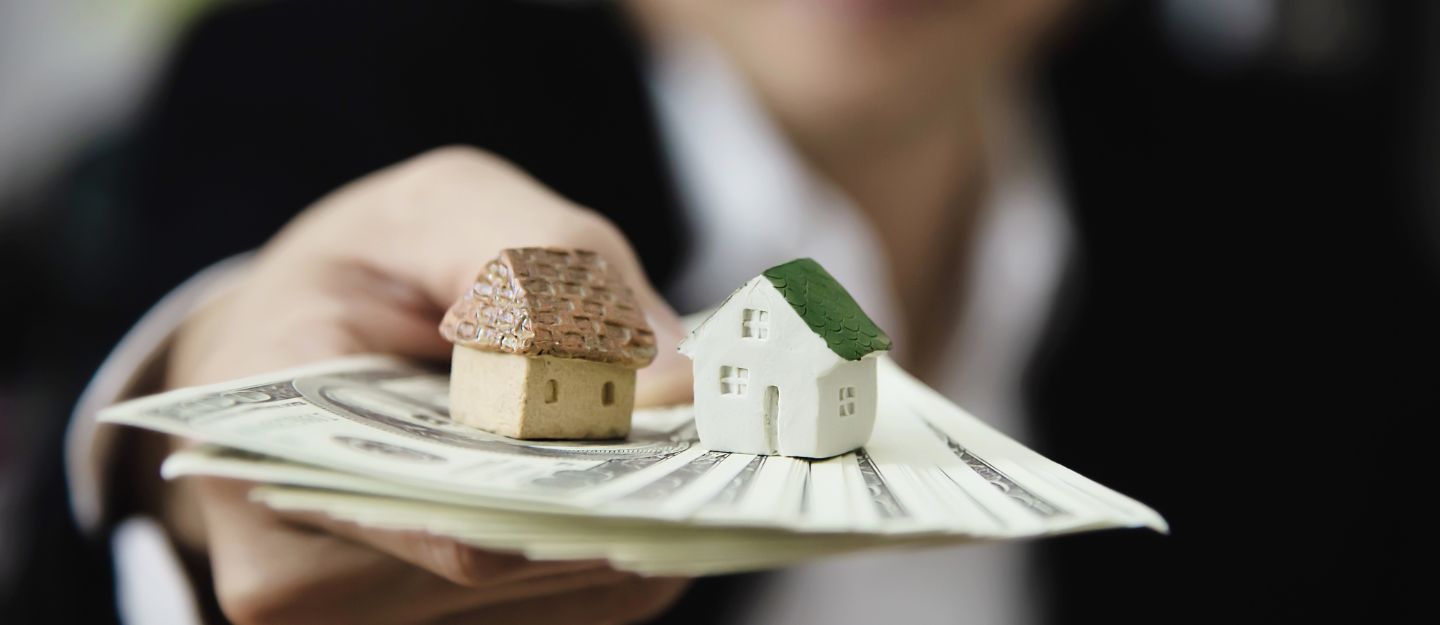 traditional real estate funding vs crowdfunding