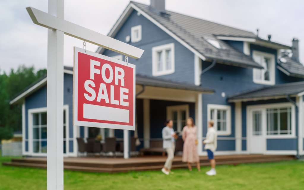 timing for Downsizing before selling property