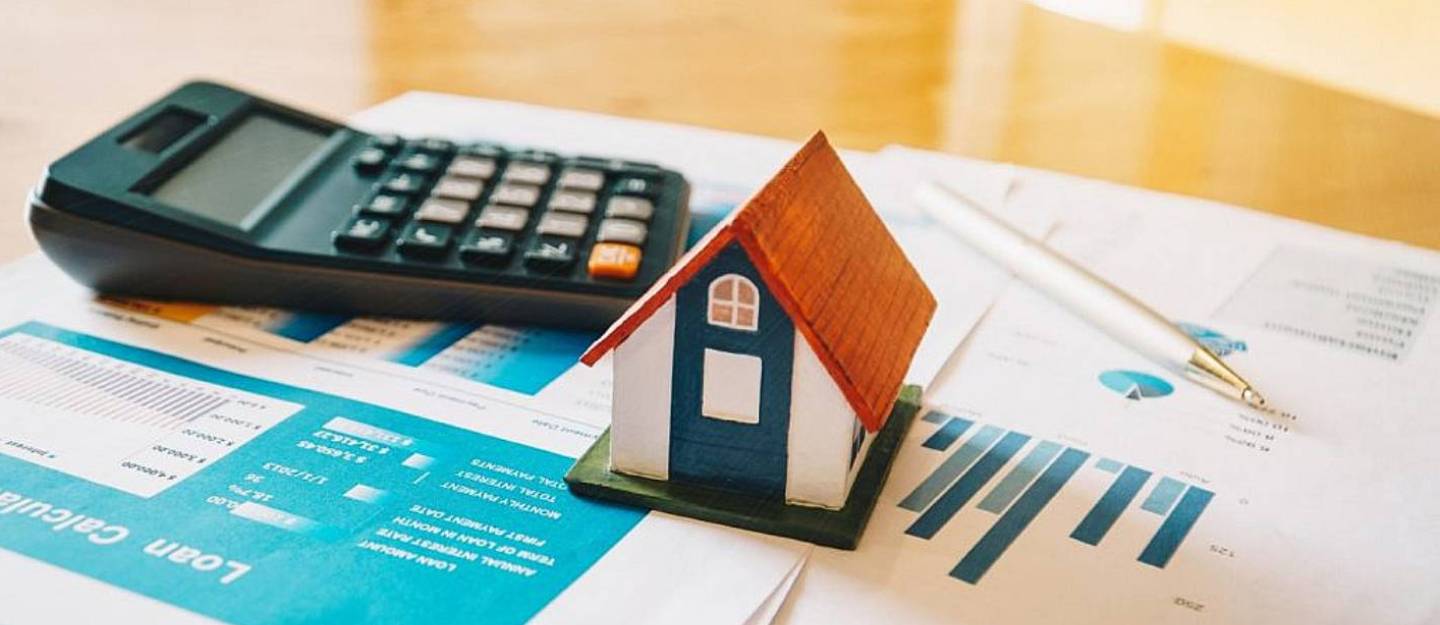 الدفعة الأولى للمشاريع في الإمارات