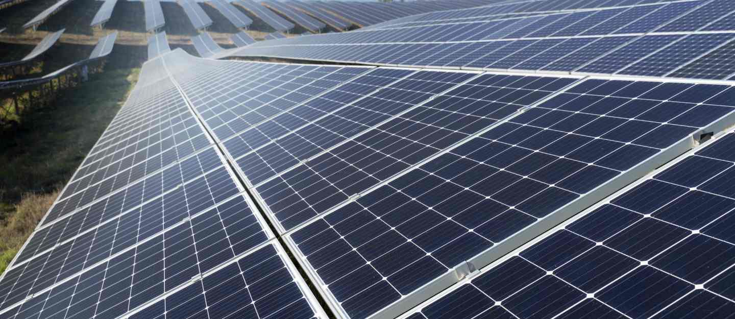 Abu Dhabi solar energy self-supply policy
