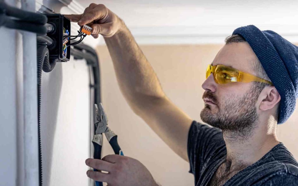 snagging helps indentify mechanical and elctrcial issues