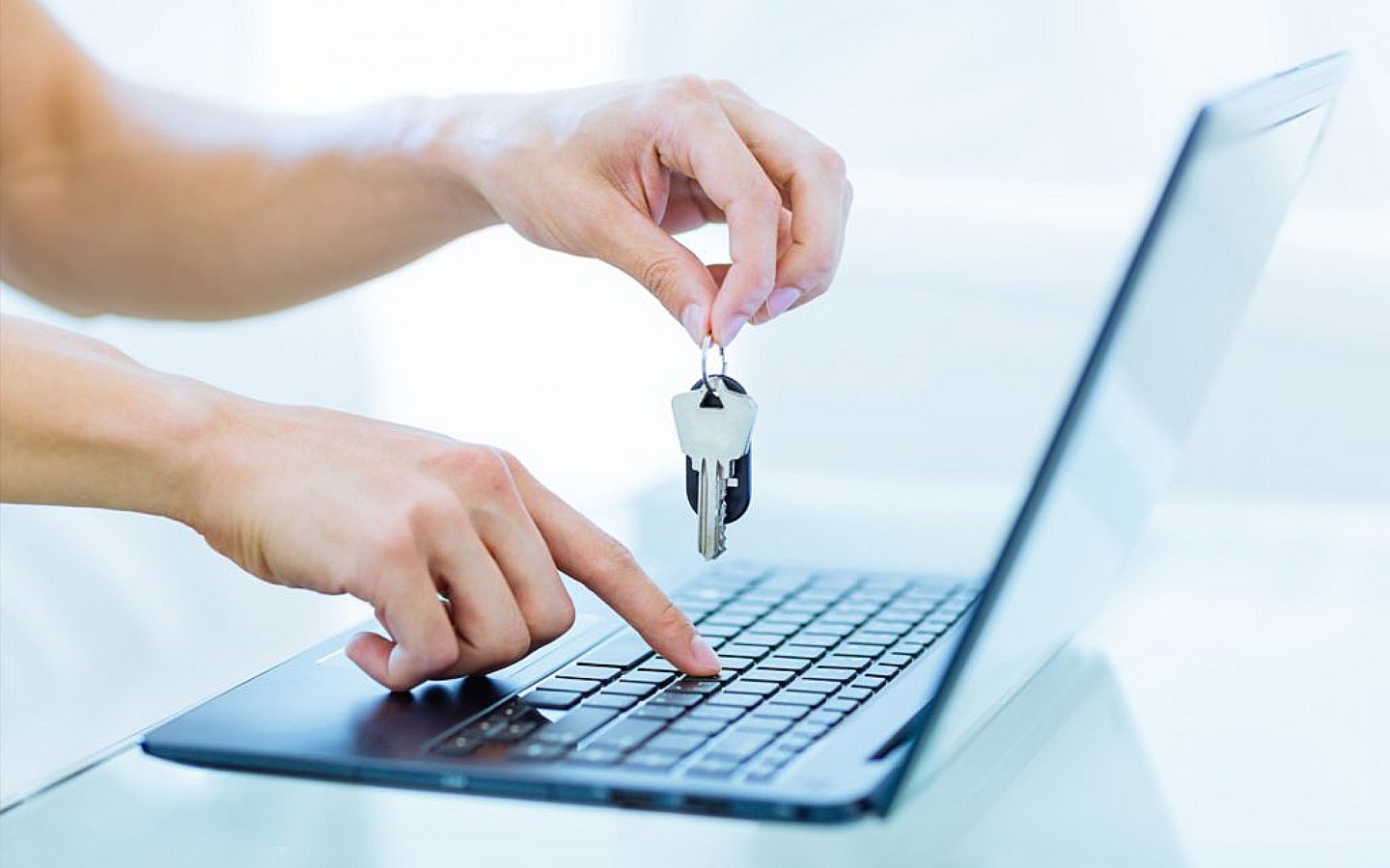 لابتوب، مفاتيح منزل