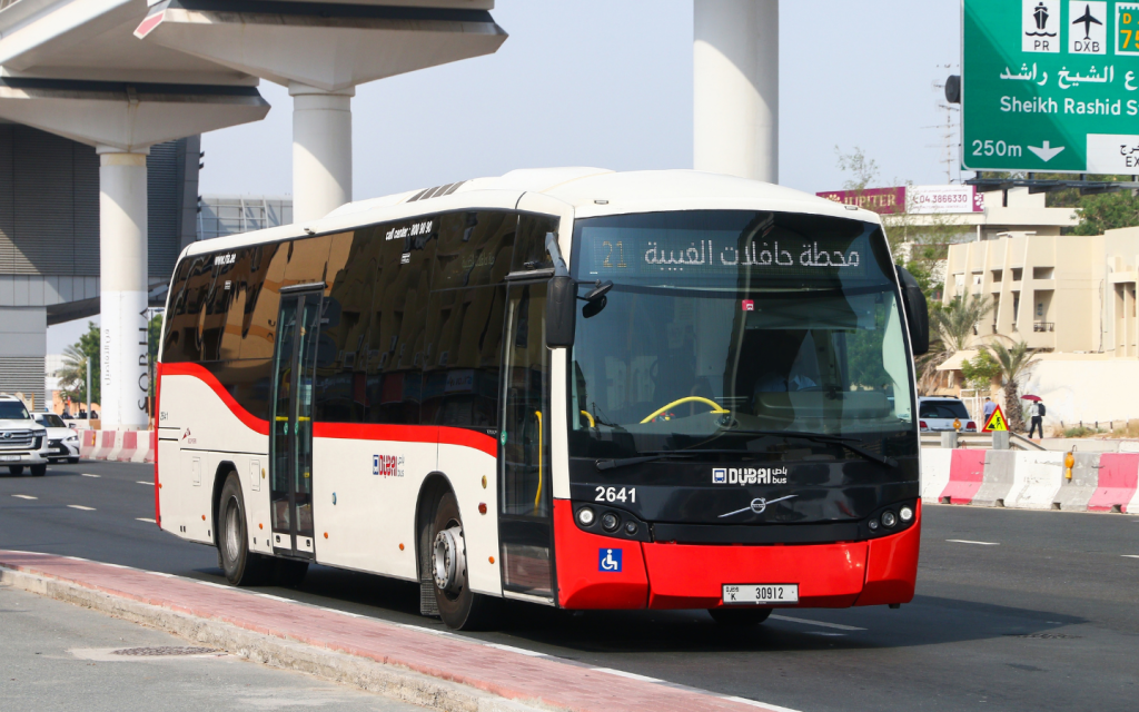 باص في دبي