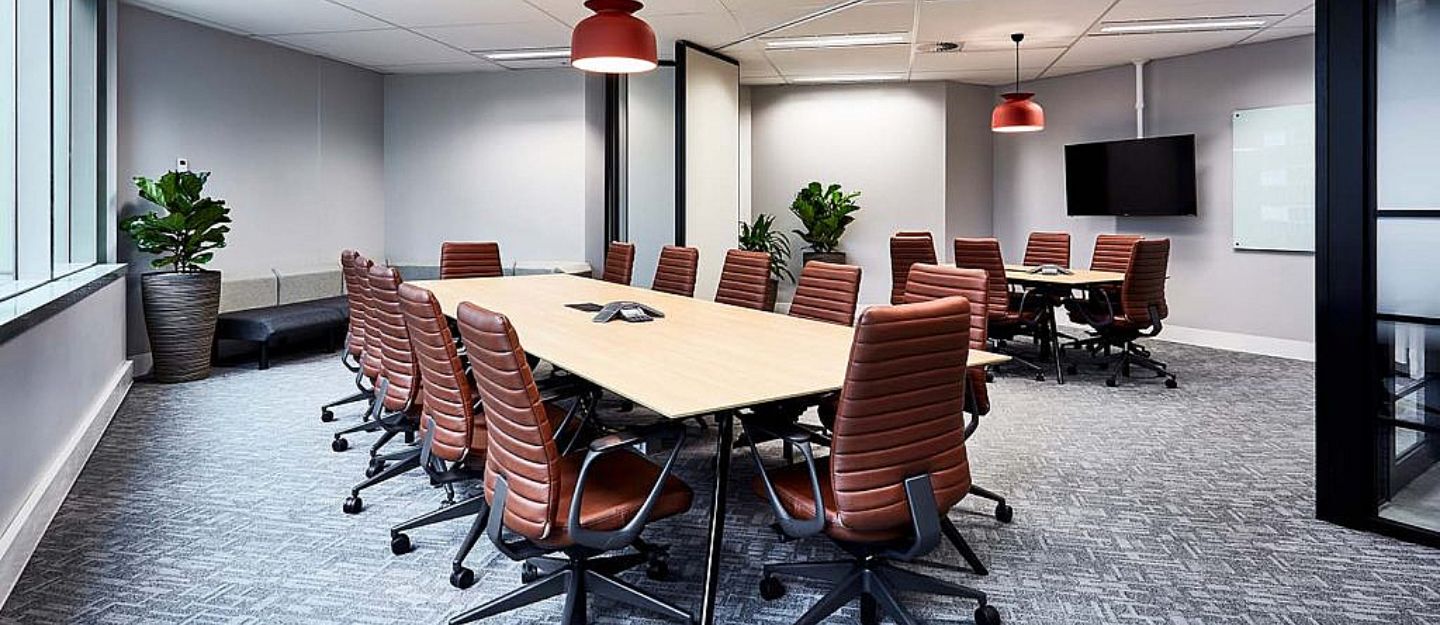 Office fit-out companies in Ras Al Khaimah work on interior