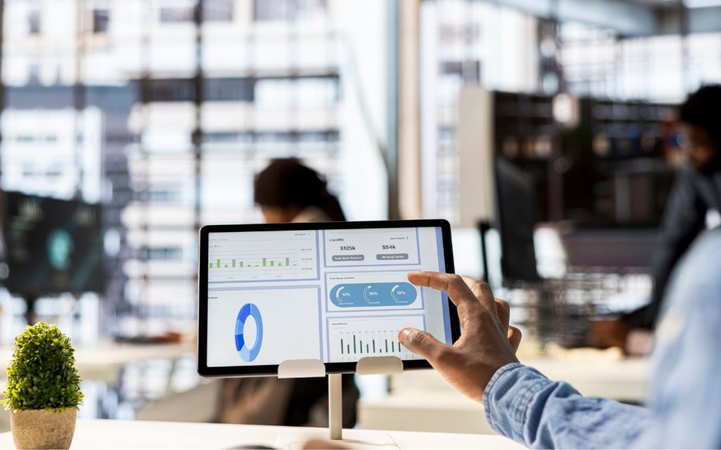 Real estate agent using CRM