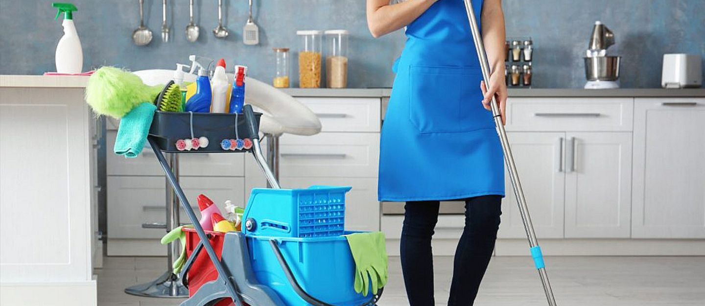 تنظيف المنزل بعد الأمطار