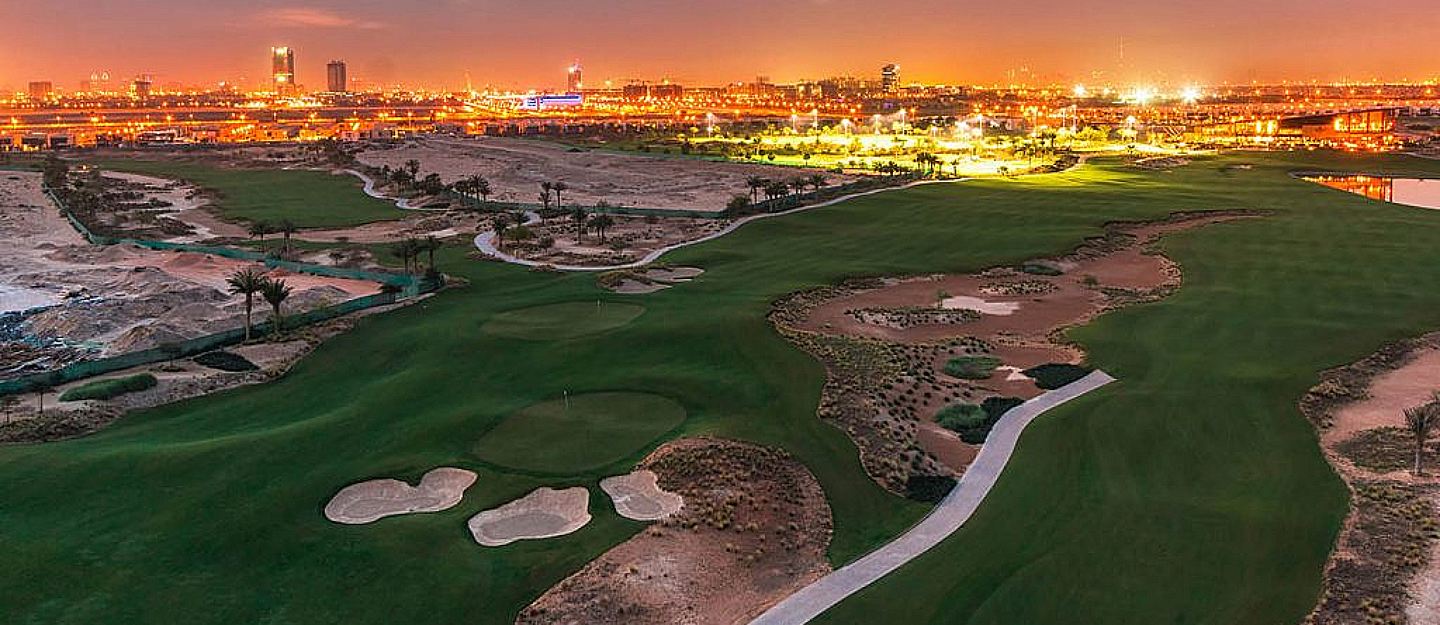 Benefits of Living in a Golf Community