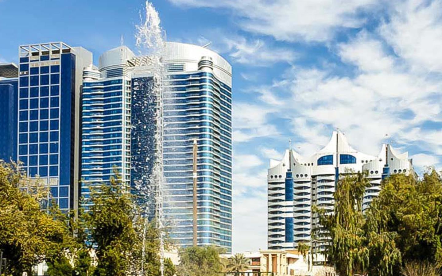 Living in Al Markaziya Abu Dhabi combines convenience, work and leisure
